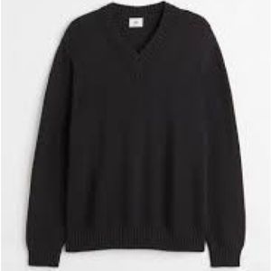 V neck knit sweater